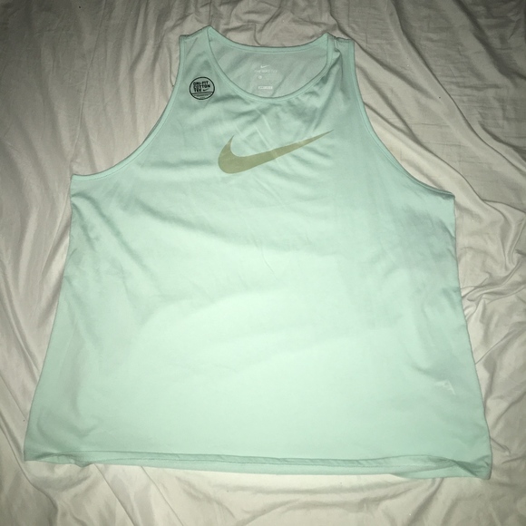 Nike Top Nike Tee Nike Athletic Clothes - Picture 6 of 8
